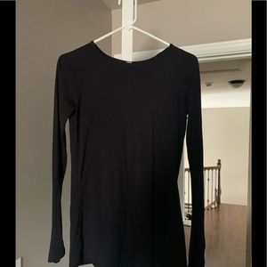 Lululemon long sleeve black shirt accordion back.